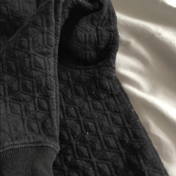 Gap black top - Picture 4 of 5